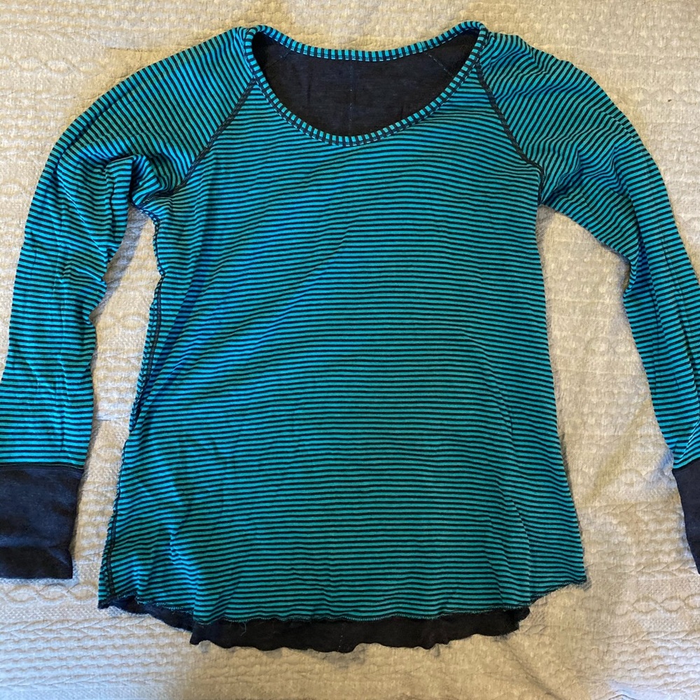 Lululemon open your heart long sleeve (reversible)
